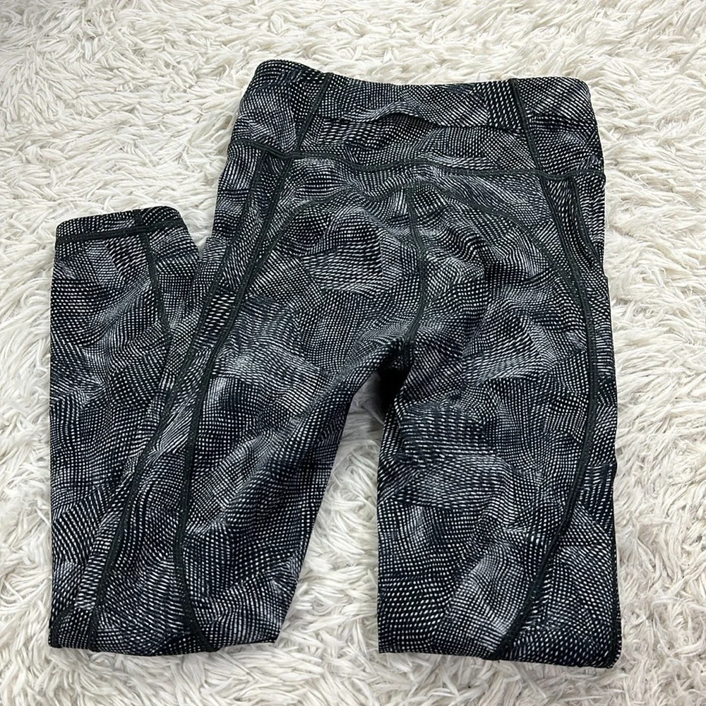 Lululemon Time To Sweat Crop 23